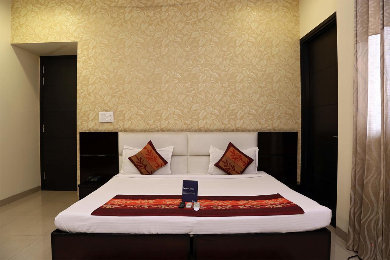 Fabhotel Signature Cyber Park Дели Экстерьер фото