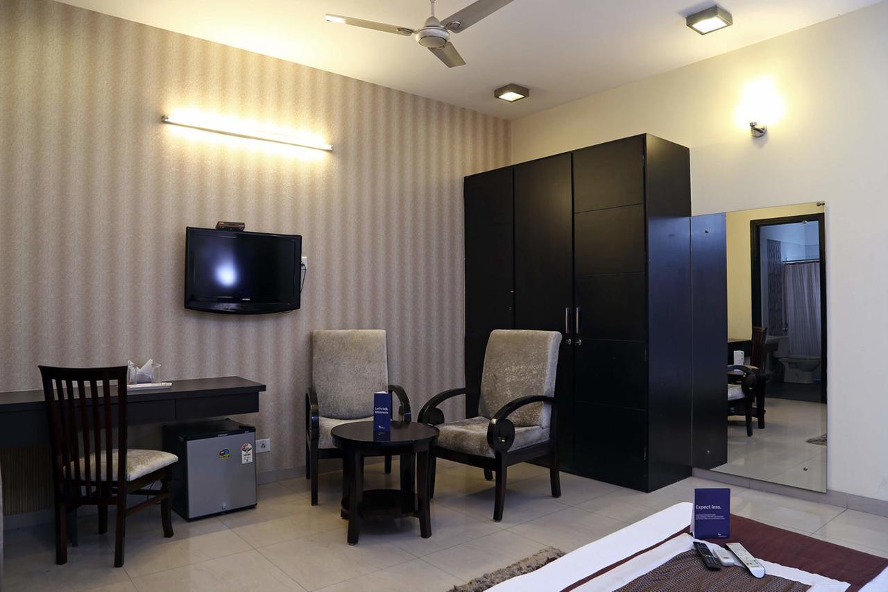 Fabhotel Signature Cyber Park Дели Экстерьер фото