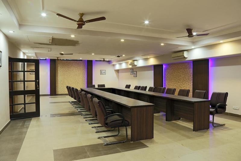 Fabhotel Signature Cyber Park Дели Экстерьер фото