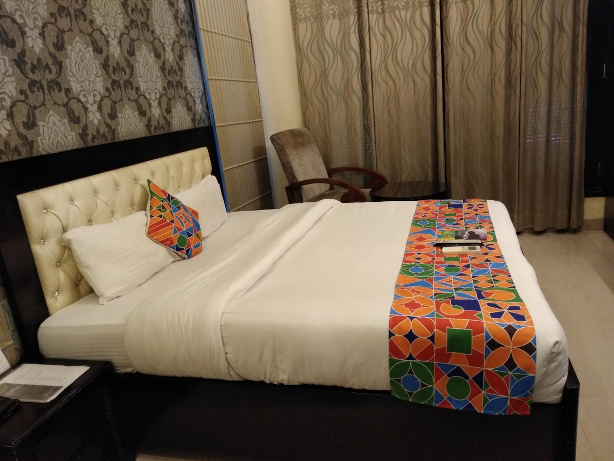 Fabhotel Signature Cyber Park Дели Номер фото