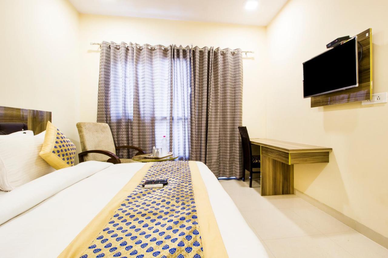 Fabhotel Signature Cyber Park Дели Экстерьер фото