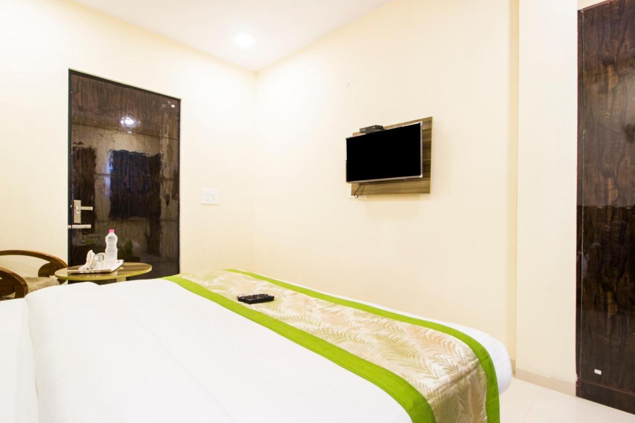 Fabhotel Signature Cyber Park Дели Экстерьер фото