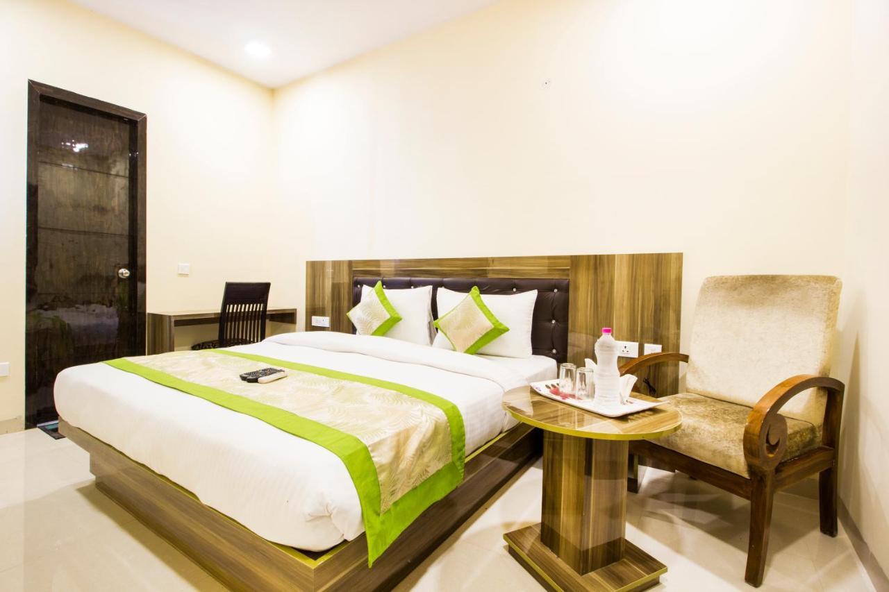 Fabhotel Signature Cyber Park Дели Экстерьер фото