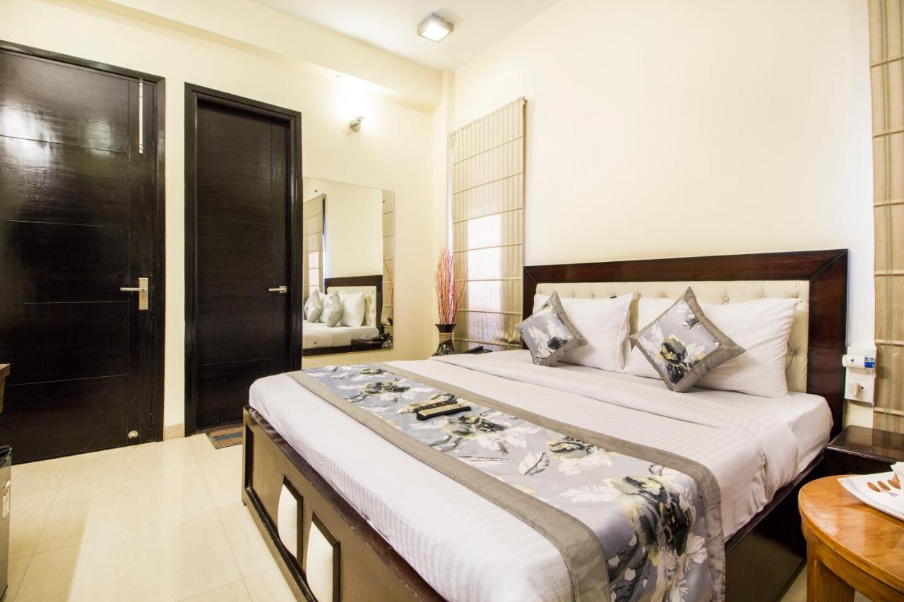 Fabhotel Signature Cyber Park Дели Экстерьер фото